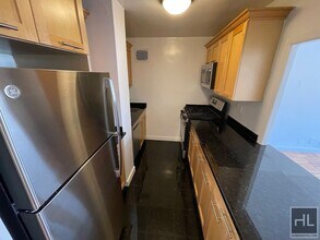 EAST 49 STREET, Unit 10J in New York, NY - Foto de edificio - Building Photo