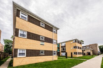 8851-8853 S Cottage Grove Ave Chicago, IL 60619 in Chicago, IL - Foto de edificio - Building Photo