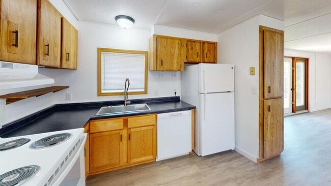 property at 107 W Antelope St