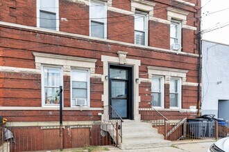 3605 Vernon Blvd in Astoria, NY - Building Photo - Building Photo