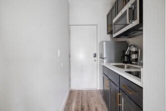 73 Cottage St-Unit -ID1056803P in Middletown, NY - Foto de edificio - Building Photo