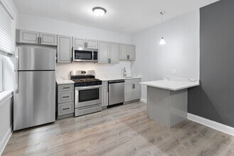 5860 N Kenmore Ave in Chicago, IL - Foto de edificio - Building Photo