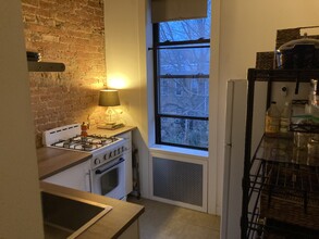 596 Decatur St, Unit 2 Bd Rm in Brownstone in Brooklyn, NY - Building Photo - Building Photo
