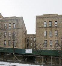 Plaza Apartments in Brooklyn, NY - Foto de edificio - Building Photo