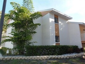 675 99th Ave N in St. Petersburg, FL - Building Photo