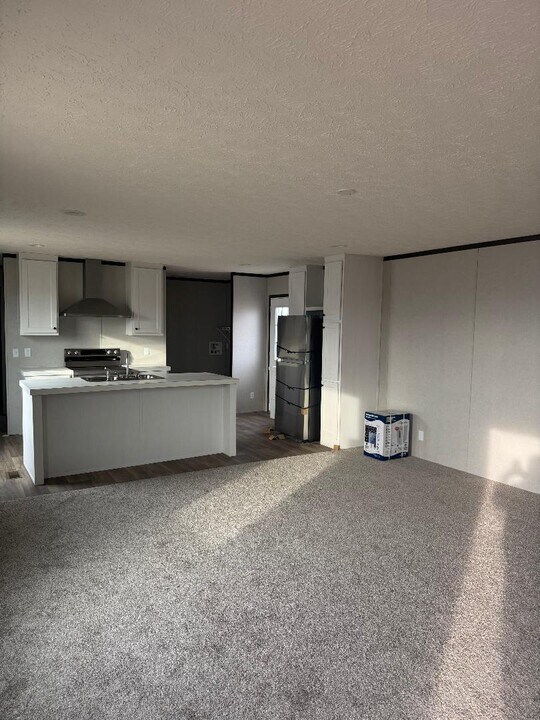 22700 City Lake Rd in Canyon, TX - Building Photo