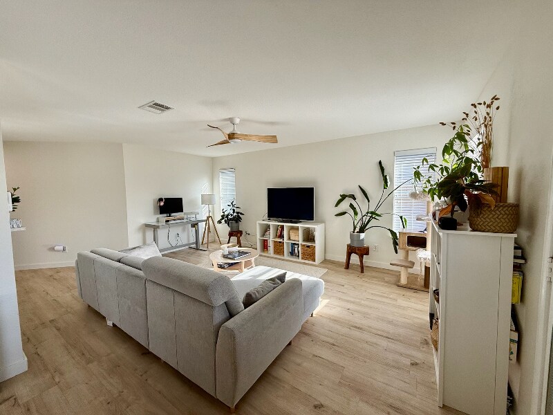 218 Altamont St in Hutto, TX - Building Photo