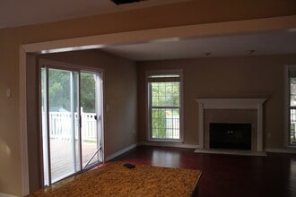 85 Crenshaw Dr in Mt. Olive, NJ - Building Photo - Building Photo