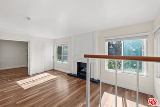 4800 Maytime Ln in Culver City, CA - Building Photo - Building Photo