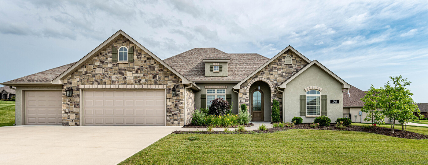 1904 Lasso Cir in Columbia, MO - Building Photo