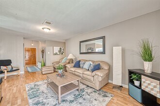 2215 Fort Laramie Dr in Katy, TX - Building Photo - Building Photo