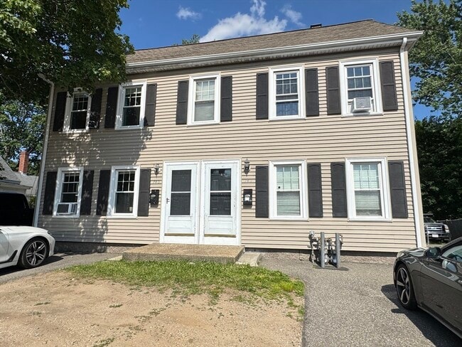 742 Main St