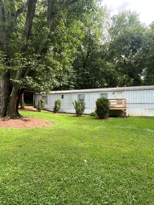 120 Allen St in King, NC - Building Photo