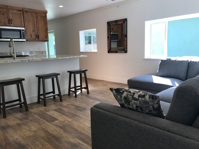 1319-1321 Normal Ave in Chico, CA - Building Photo - Building Photo