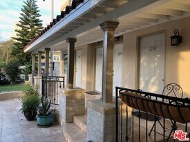 1258 N Detroit St in West Hollywood, CA - Building Photo