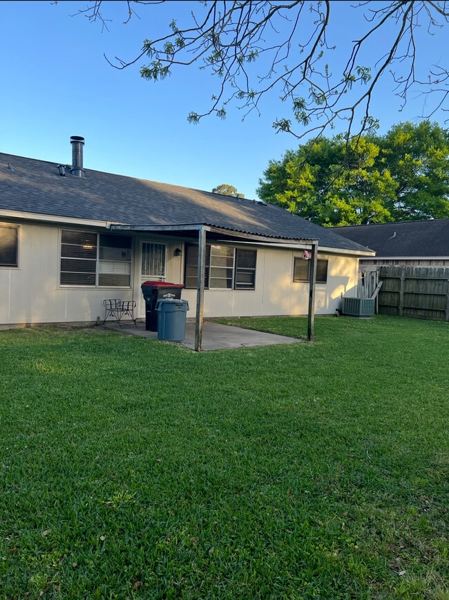 20003 Rustlewood Dr in Humble, TX - Building Photo - Building Photo