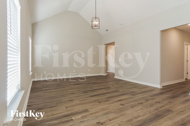 350 S Pine Dr in Jasper, AL - Foto de edificio - Building Photo