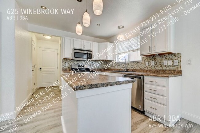 625 Winebrook Way in Fountain, CO - Foto de edificio - Building Photo