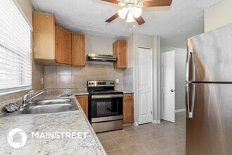1733 Green Ridge Rd in Tampa, FL - Building Photo - Building Photo