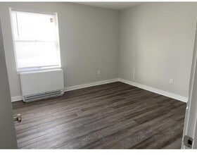 45 W Main St in Conway, NH - Building Photo - Building Photo