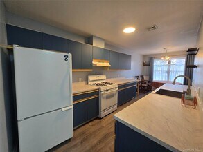 184 Deer Ct Dr in Middletown, NY - Foto de edificio - Building Photo