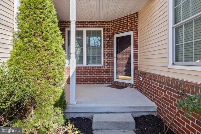 property at 2333 Dorchester St W