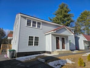 1230 Smyth Rd, Unit 2 in Hooksett, NH - Building Photo - Building Photo