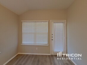 4805 Cedar Springs Dr in Fort Worth, TX - Foto de edificio - Building Photo