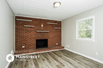 9909 Lakewood Dr in Louisville, KY - Building Photo - Building Photo