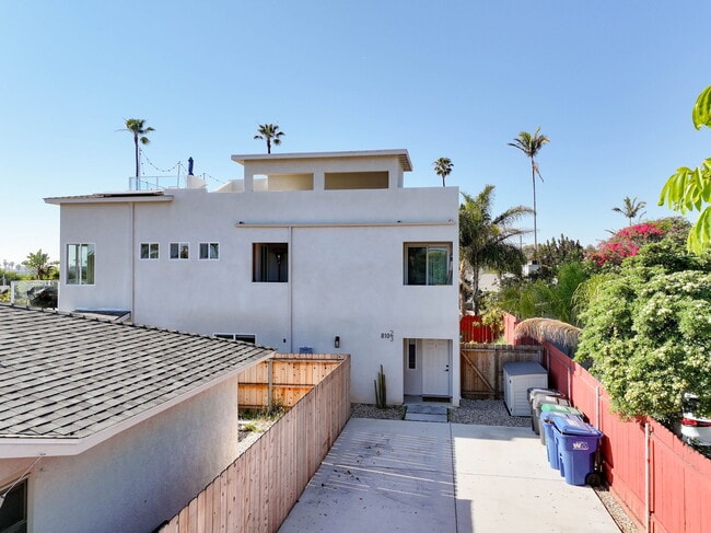 property at 810 California St