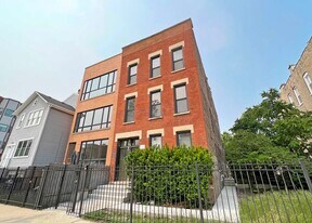 1322 W Ohio St in Chicago, IL - Building Photo
