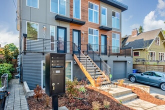 1505 E Spruce St in Seattle, WA - Building Photo - Building Photo