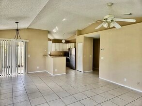 2818 Stoneway Ln in Fort Pierce, FL - Building Photo - Building Photo