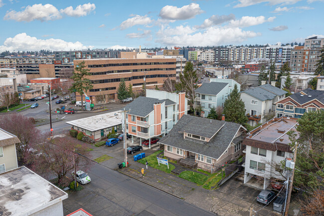 1544 NW 52nd St in Seattle, WA - Building Photo - Building Photo