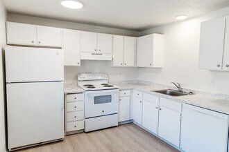 1616-1624 E Desmet Ave in Spokane, WA - Building Photo - Building Photo