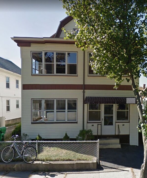 57 Quincy St in Medford, MA - Building Photo