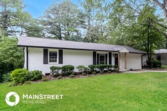 590 Oriole Dr SE in Marietta, GA - Building Photo - Building Photo