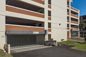 Rainbow Place in Honolulu, HI - Building Photo - Building Photo