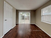 1104 Idlebriar Way in Tarpon Springs, FL - Foto de edificio - Building Photo