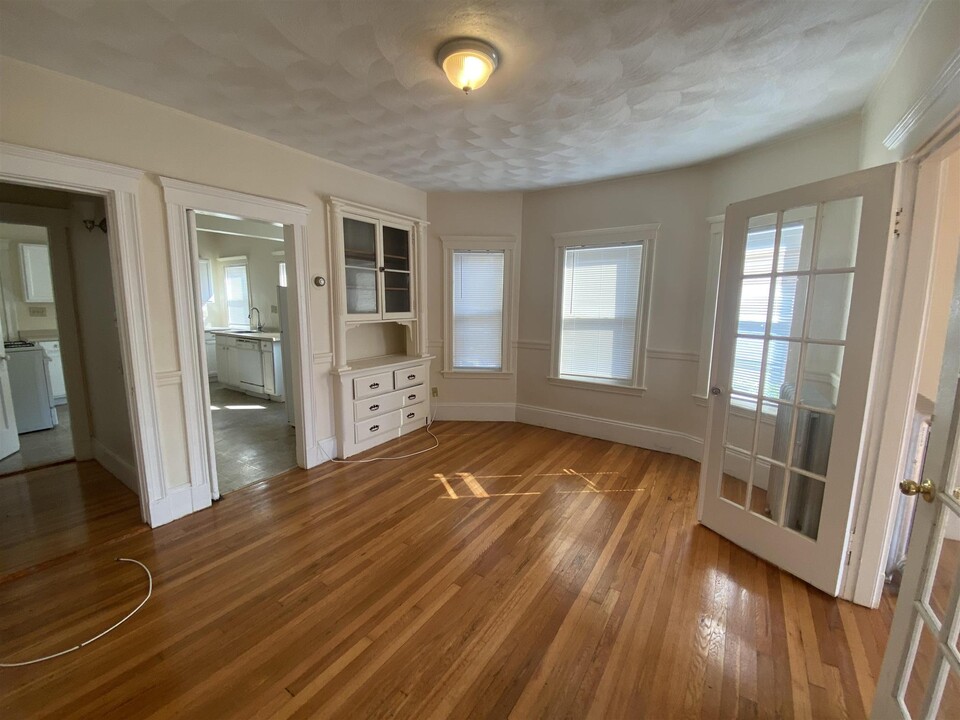 10 Pinkham Rd, Unit 2 in Medford, MA - Building Photo