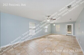 202 Paschel Ave in Mary Esther, FL - Building Photo - Building Photo