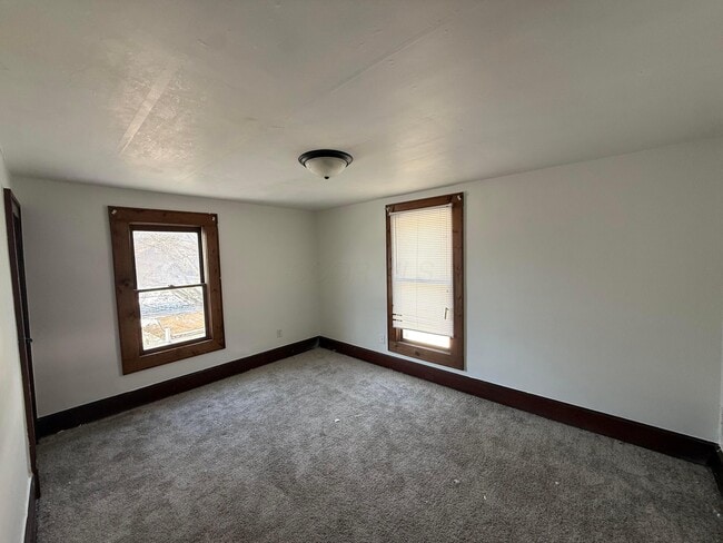 923 Pierce Ave in Lancaster, OH - Building Photo - Building Photo