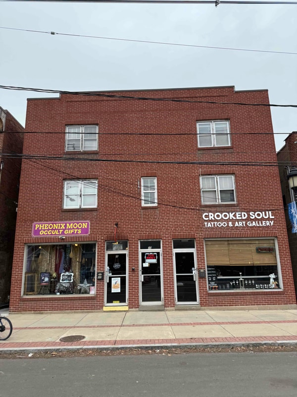 33 W Main St, Unit 3 in Plainville, CT - Foto de edificio - Building Photo