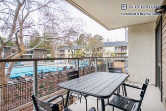 350 Sharon Park Dr in Menlo Park, CA - Building Photo - Building Photo