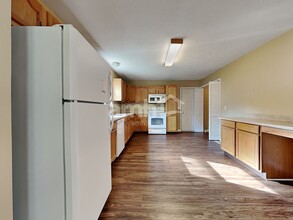 2733 Jenny Marie Dr in Xenia, OH - Building Photo - Building Photo
