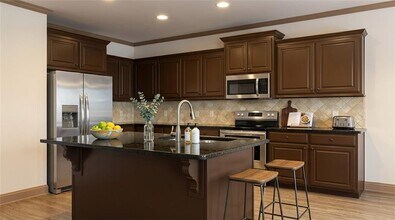 2110 Line Dr in Lawrenceville, GA - Foto de edificio - Building Photo