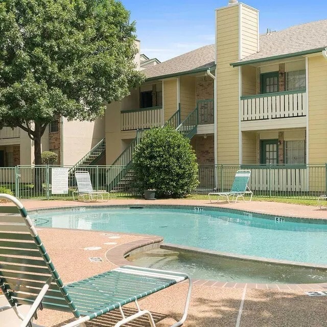 Aspen Court Apartments in Plano, TX - Foto de edificio - Building Photo