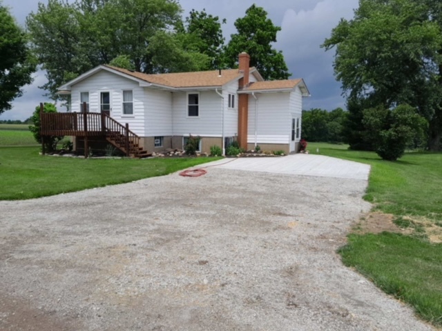 2044 S Kohler Rd in Orrville, OH - Building Photo