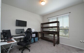 5727 Ivans Farm in San Antonio, TX - Building Photo - Building Photo