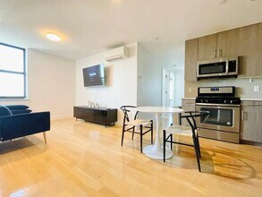 Furnished room/NOT APARTMENT in Brooklyn, NY - Building Photo - Building Photo